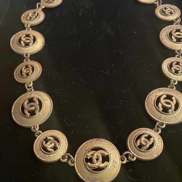 CHANEL NECKLACE - Picture 2 of 6